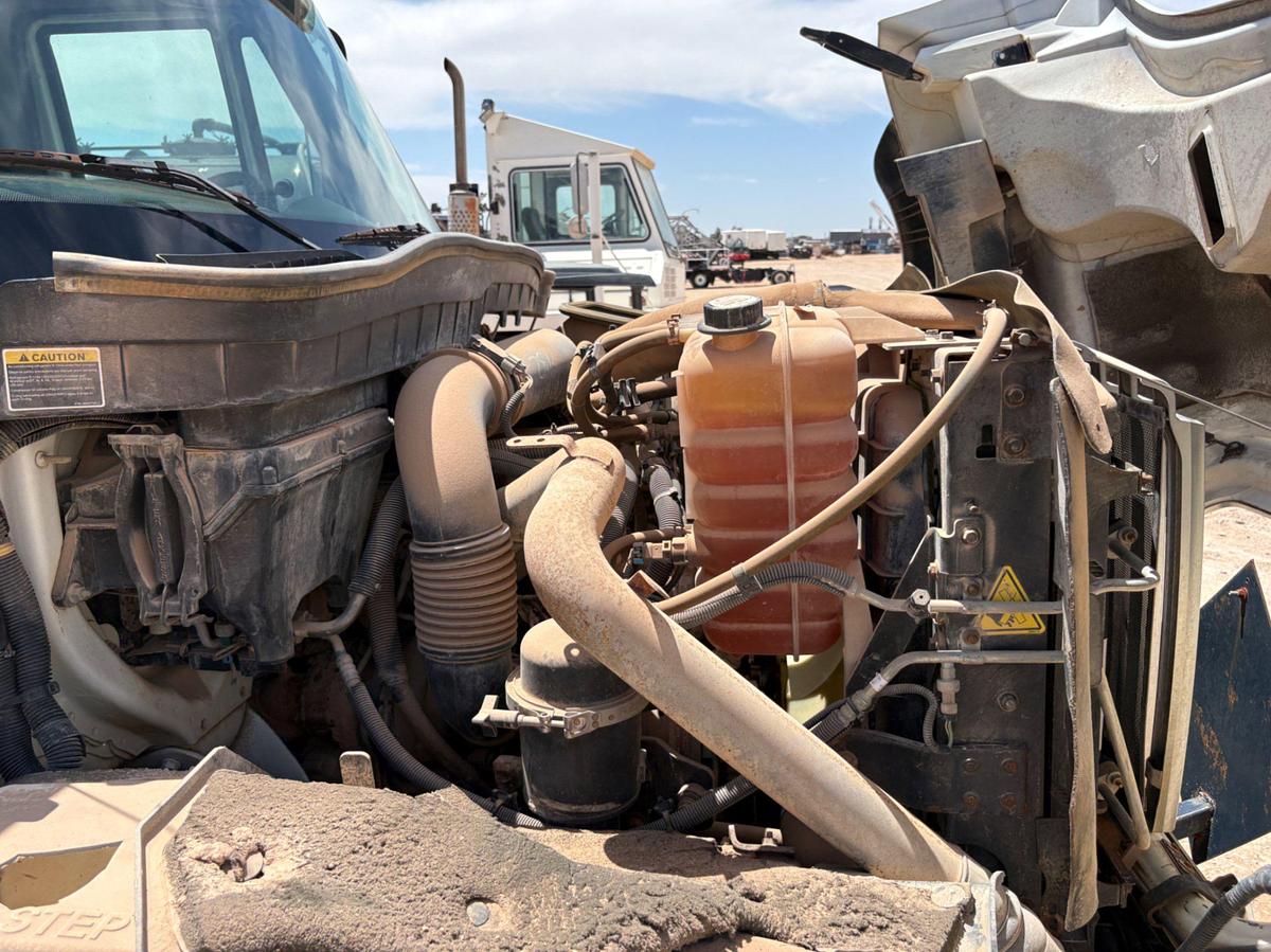 Used 2013 INTERNATIONAL WORKSTAR 7400 S/A CHEMICAL TREATER TRUCK