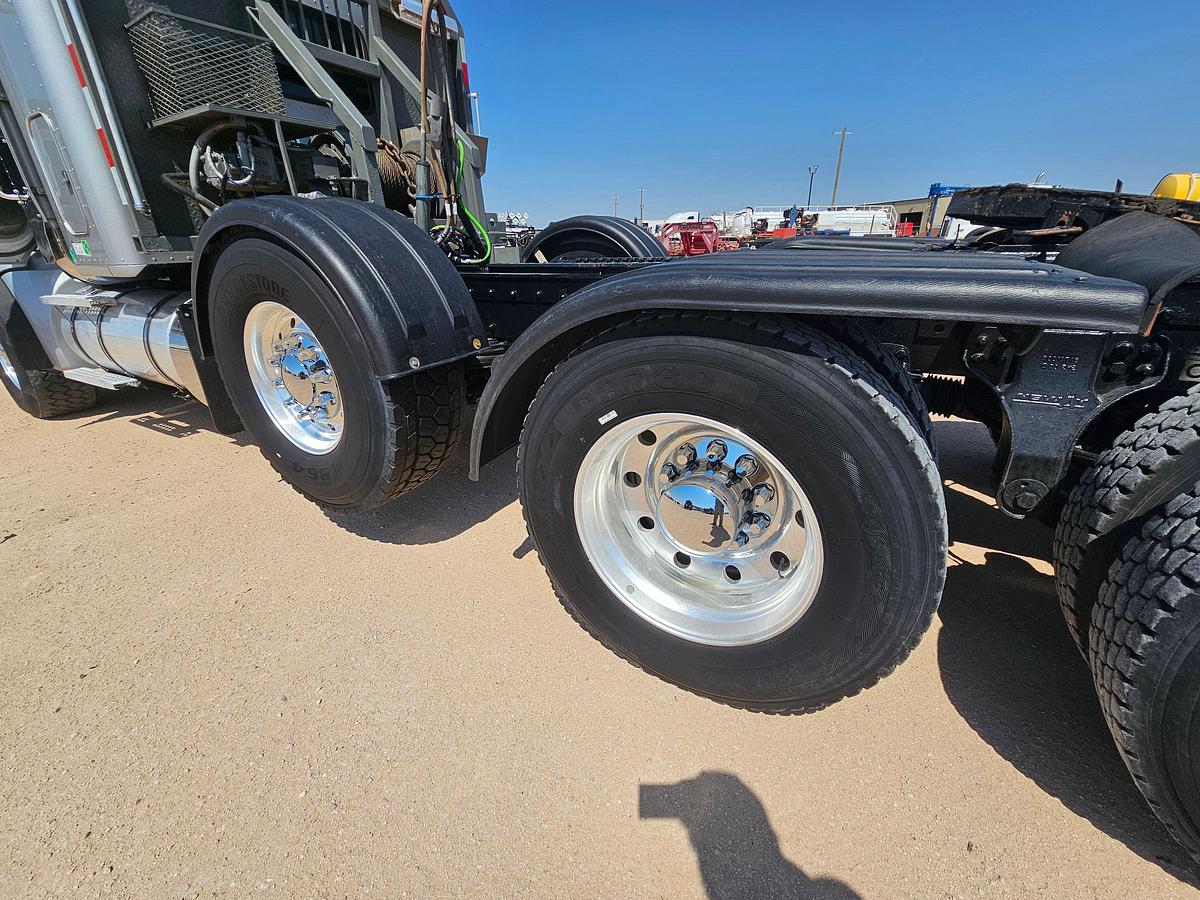 Used 2022 Kenworth T880 Heavy Haul Winch Truck
