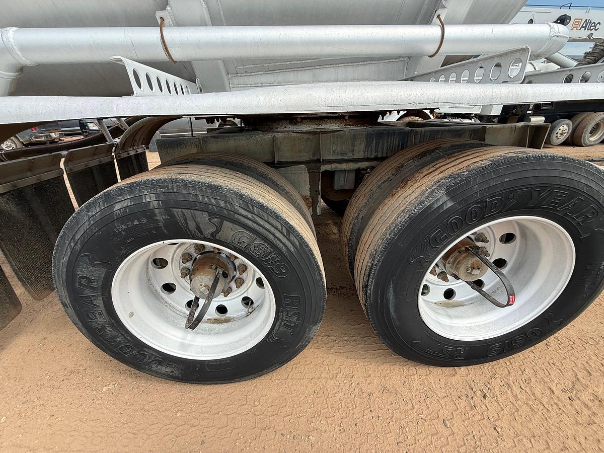 Used 2014 STEPHENS 6,800 GALLON DOT-407 4-AXLE PUP TRAILER