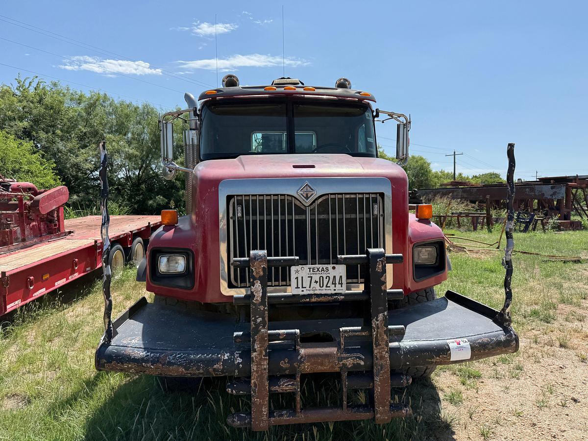 Used 2007 INTERNATIONAL PAYSTAR 5600I T/A 50-TON WINCH BED TRUCK