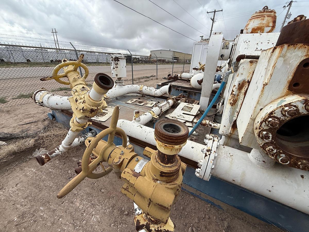 Used 2011 GARDNER DENVER PZ11 TRIPLEX DRILLING MUD PUMP P/B CATERPILLAR 3512, SKIDDED