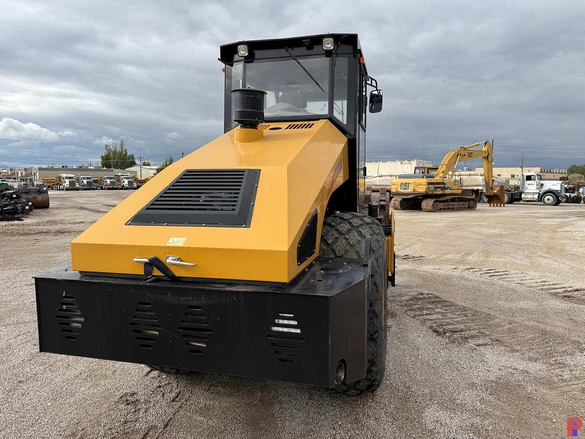 Used 2022 SANY SSR120C-8 VIBRATORY PADFOOT COMPACTOR **5 YEAR 5000 HOUR WARRANTY FROM IN SERVICE DATE**