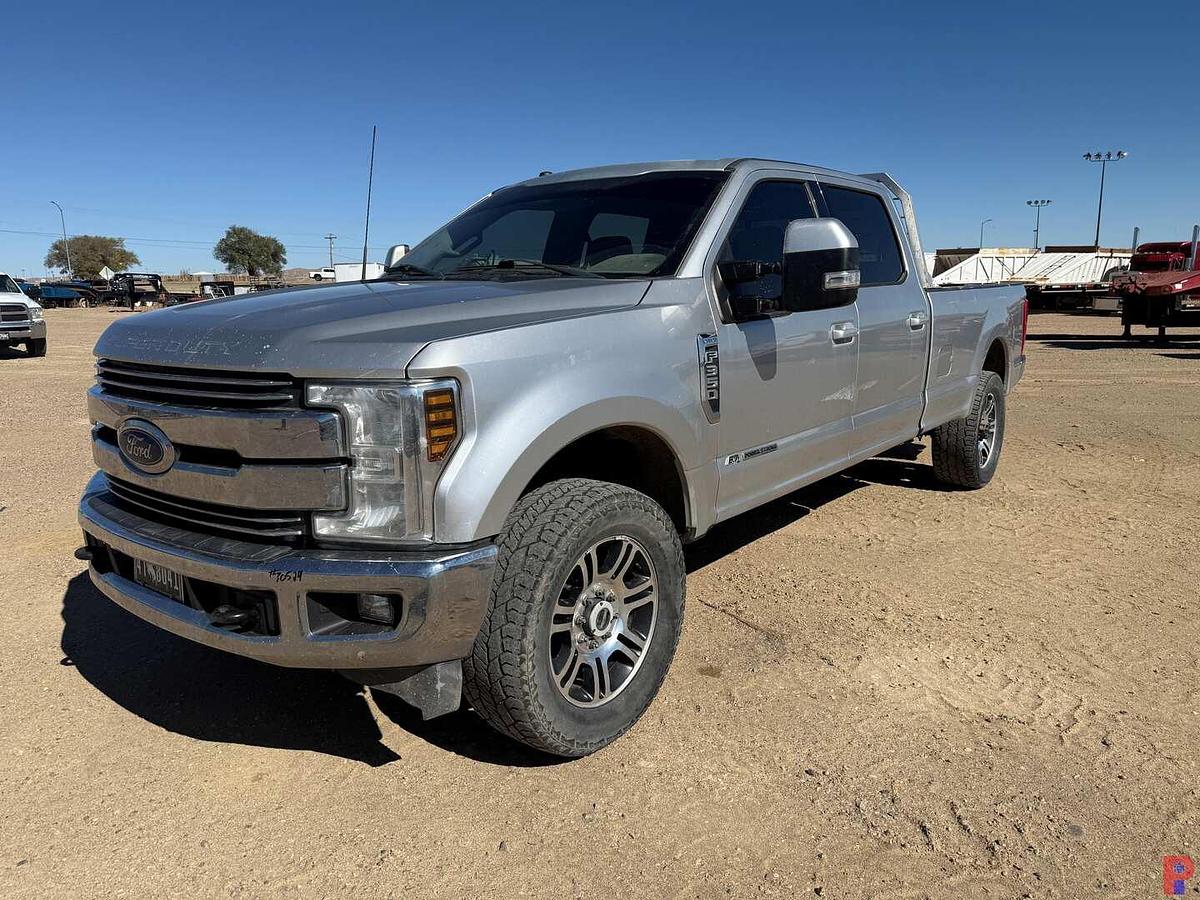 Used 2018 FORD F-350 SUPER DUTY LARIAT 6.7L CREW CAB 4X4 PICKUP