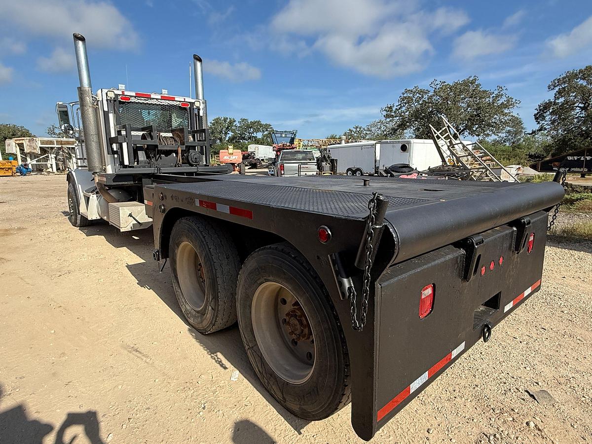 Used 2009 PETERBILT 367 T/A 65K LBS WINCH TRUCK