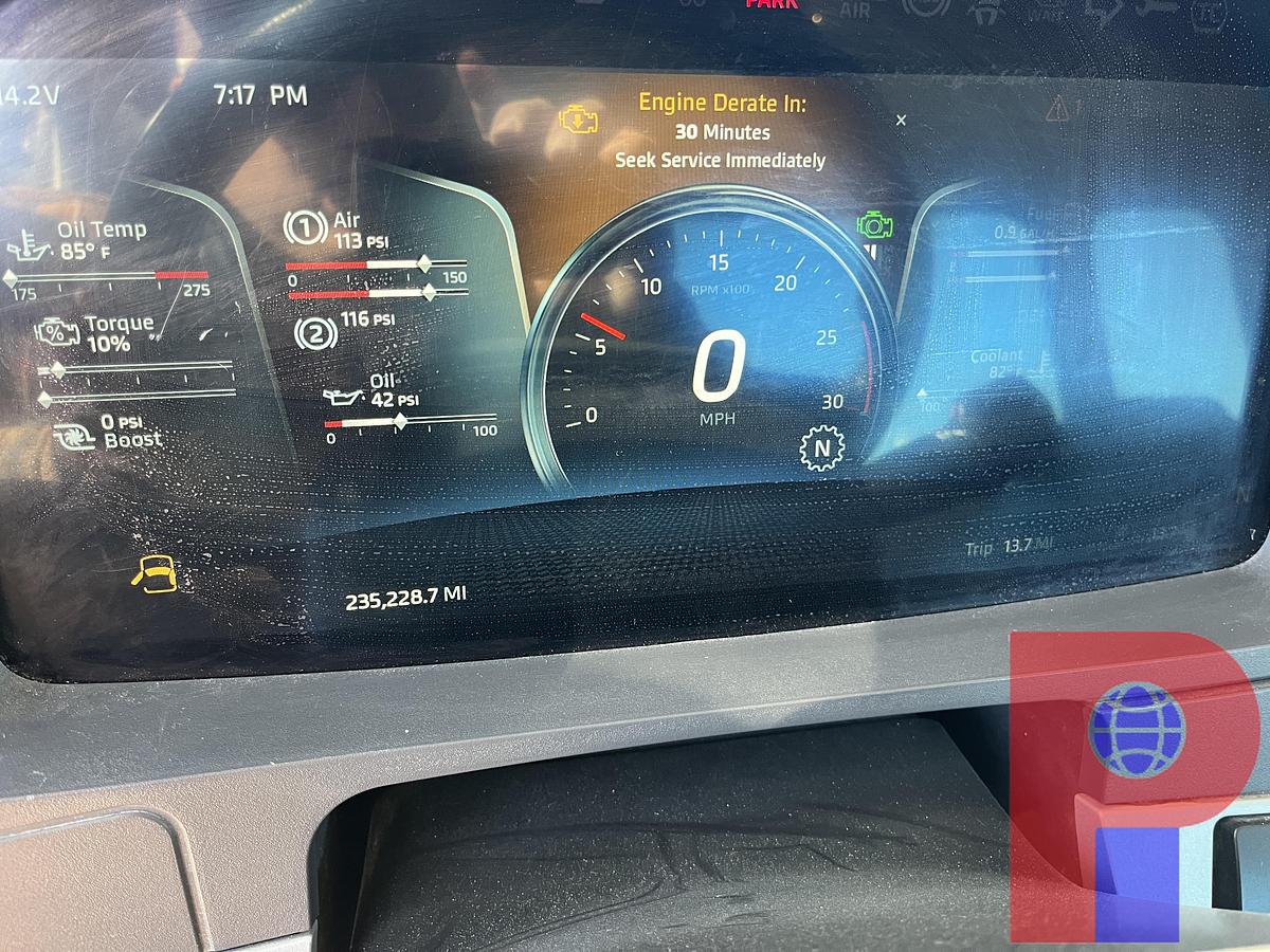 Used 2024 KENWORTH T880 T/A DAY CAB TRUCK TRACTOR