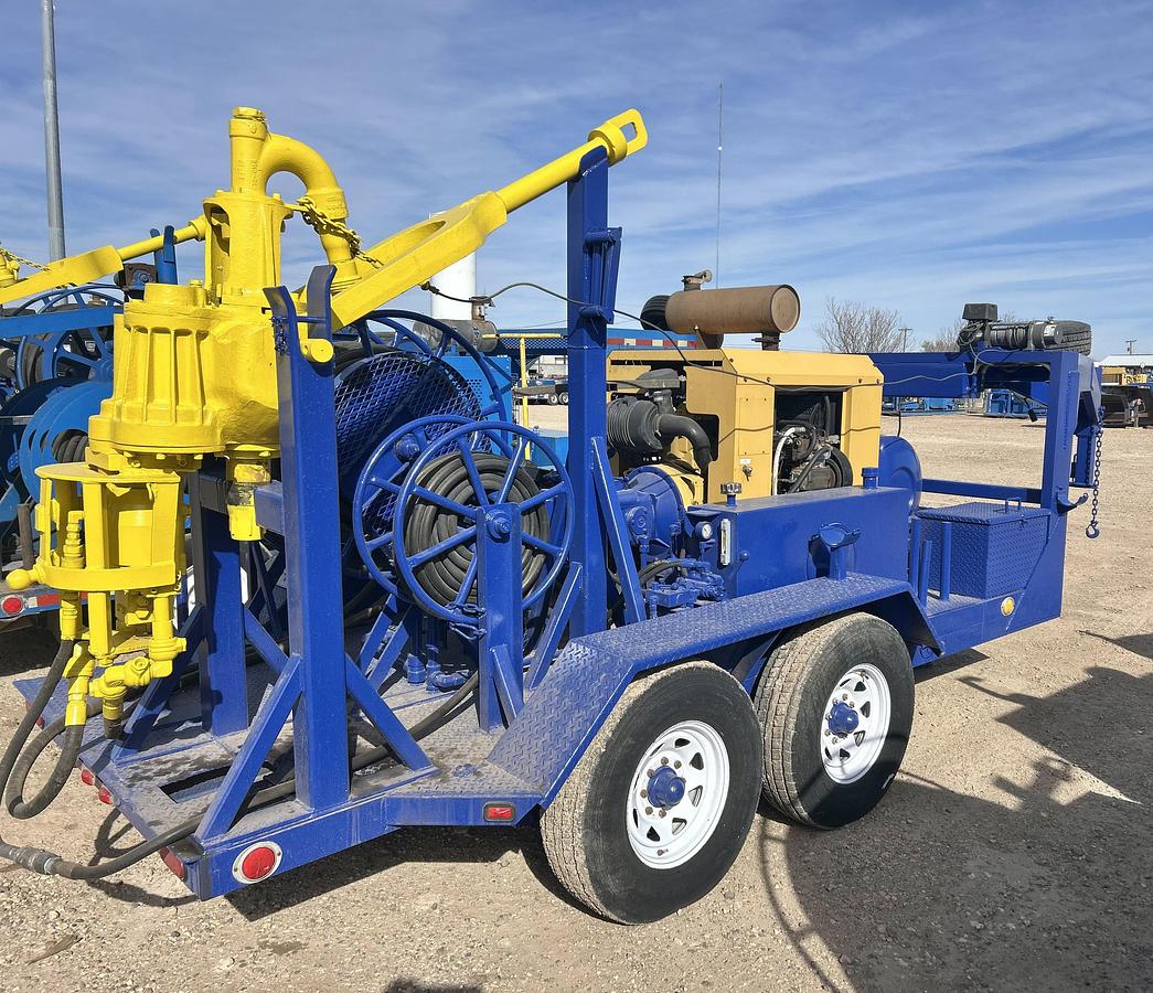 Used 2004 EVCO 2.5 85-TON POWER SWIVEL MTD ON 2004 EVCO 15’ T/A GOOSENECK TRAILER