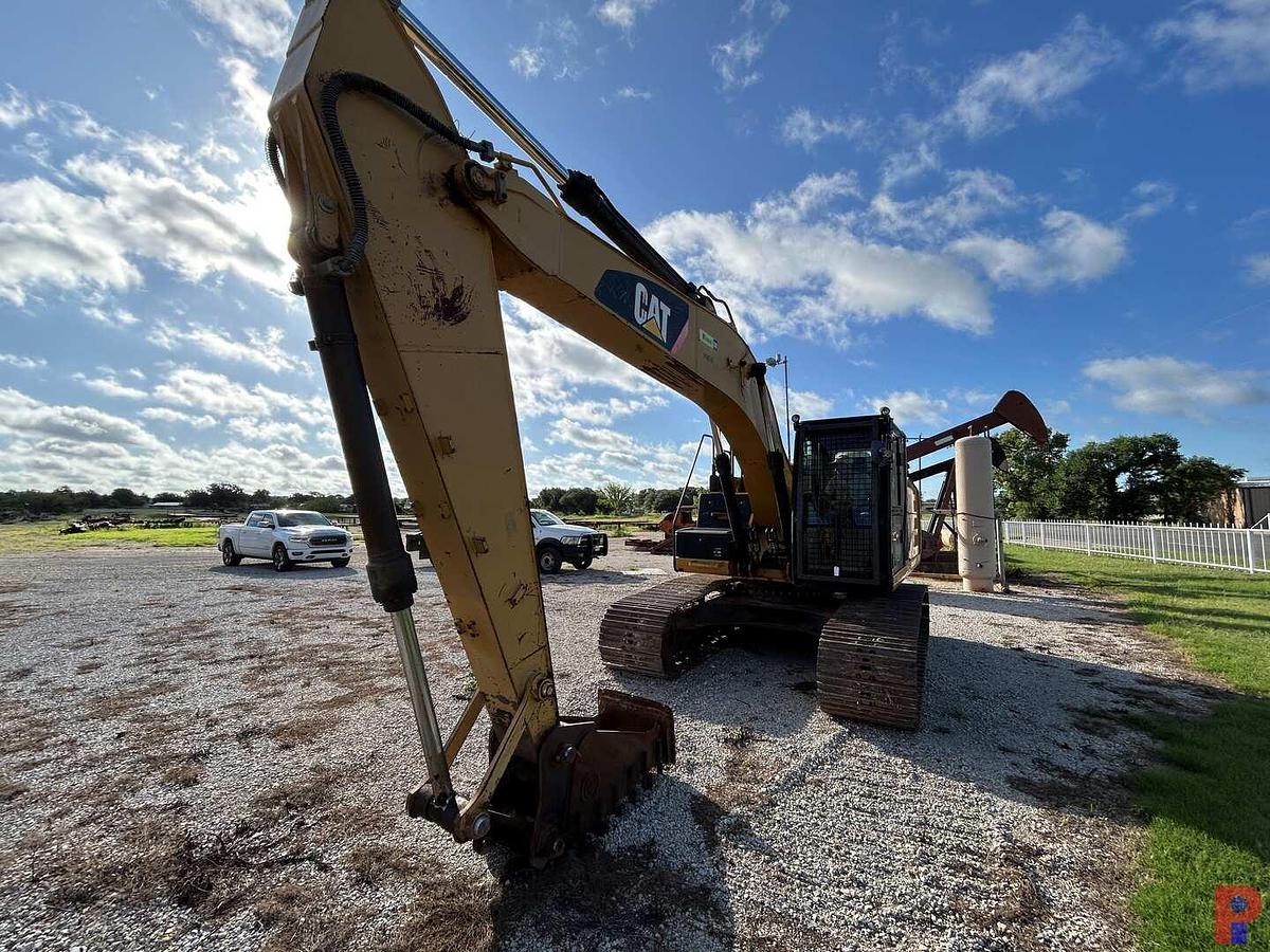 Used 2012 CATERPILLAR 320E CRAWLER EXCAVATOR