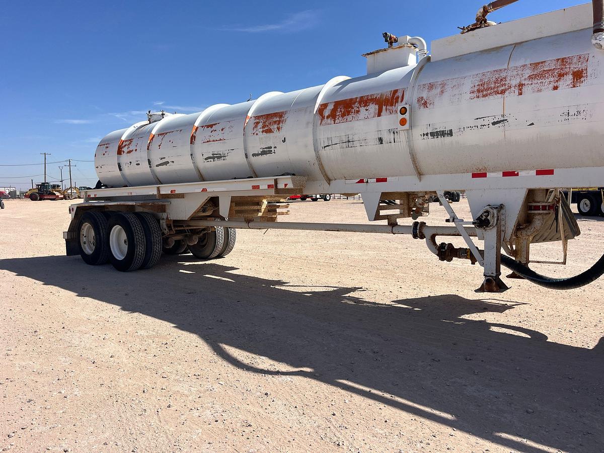 Used 1996 FREIGHTLINER T/A DAYCAB KILL TRUCK  & 2008 OVERLAND T/A KILL TRAILER