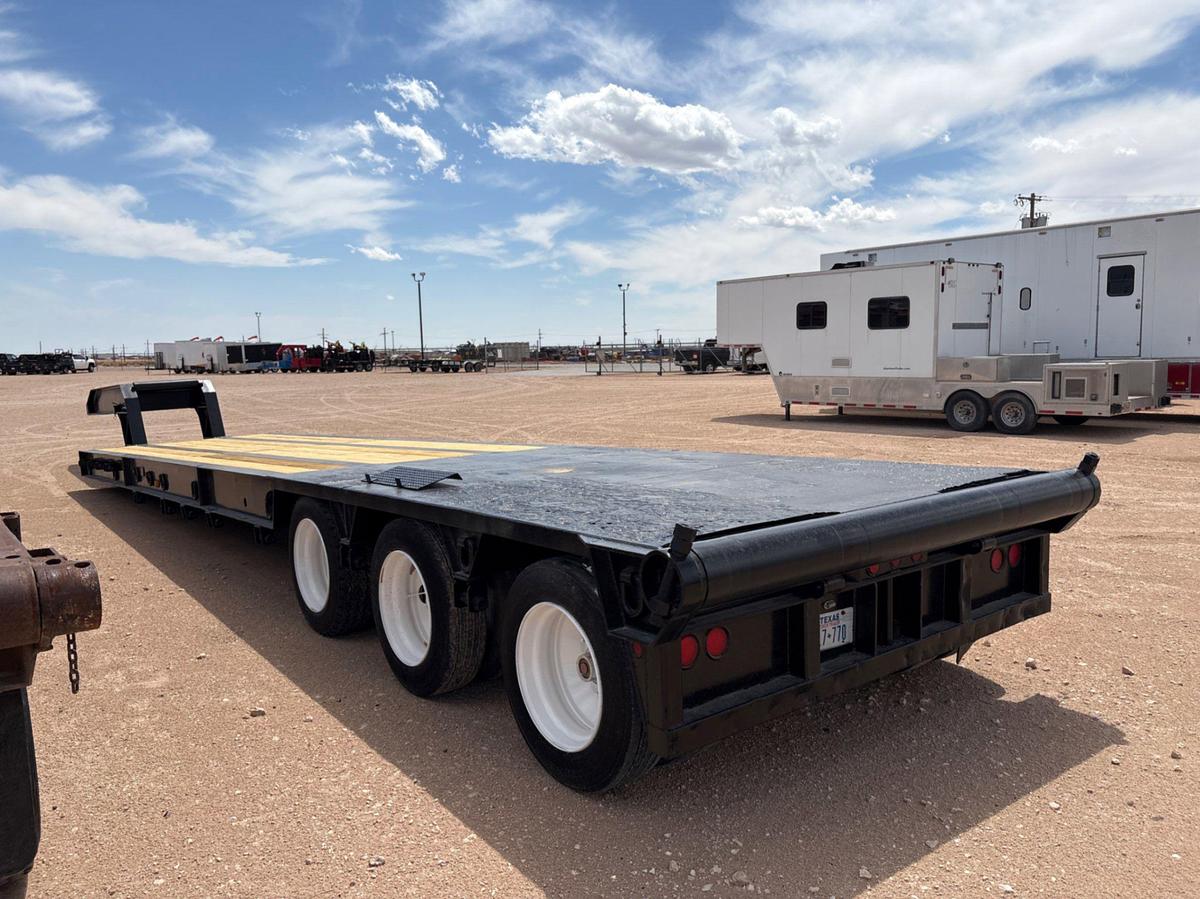 Used 2006 NUTTALL 40' X 102" 55-TON 3-AXLE NARROW NECK LOWBOY