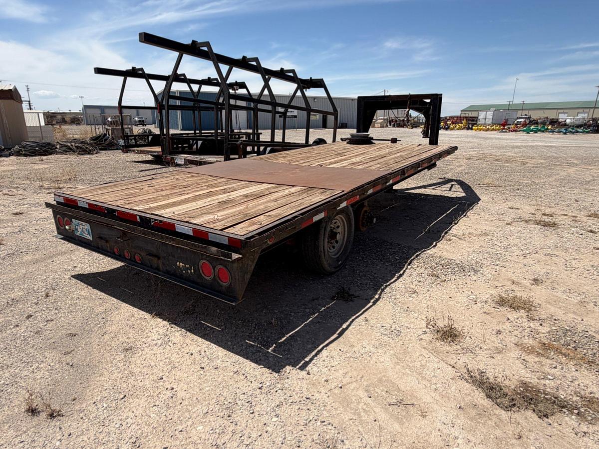 Used 2010 Road Boss 20’ t/a Gooseneck Flatbed Trailer
