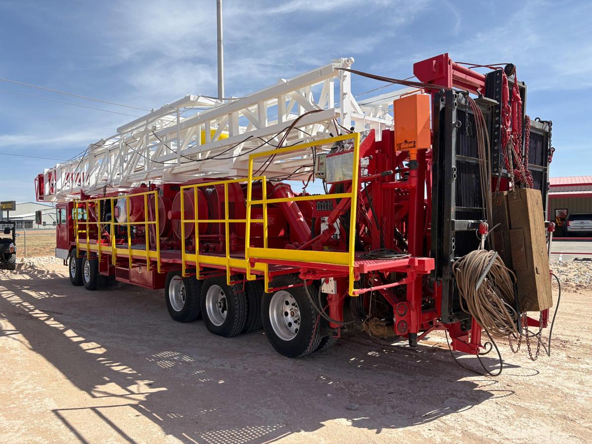 Used 2012 RIG WORKS MUSTANG DOUBLE DRUM 5-AXLE WELL SERVICE RIG