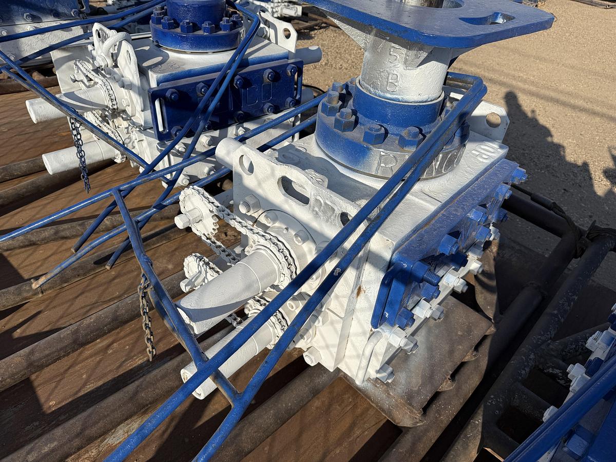Used 7-1/16 3M X 3M 2-3/8 DBL MANUAL BLOWOUT PREVENTER, CHARTED