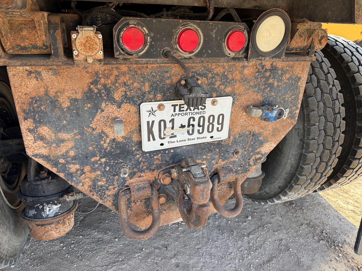 Used 2014 CATERPILLAR CT660S T/A DAYCAB 15YD DUMP TRUCK