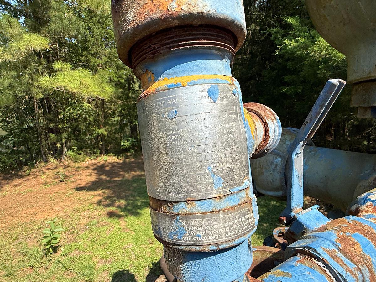 Used CONTINENTAL EMSCO C-375 DUPLEX MUD PUMP P/B CATERPILLAR 3408 DITA, SKIDDED