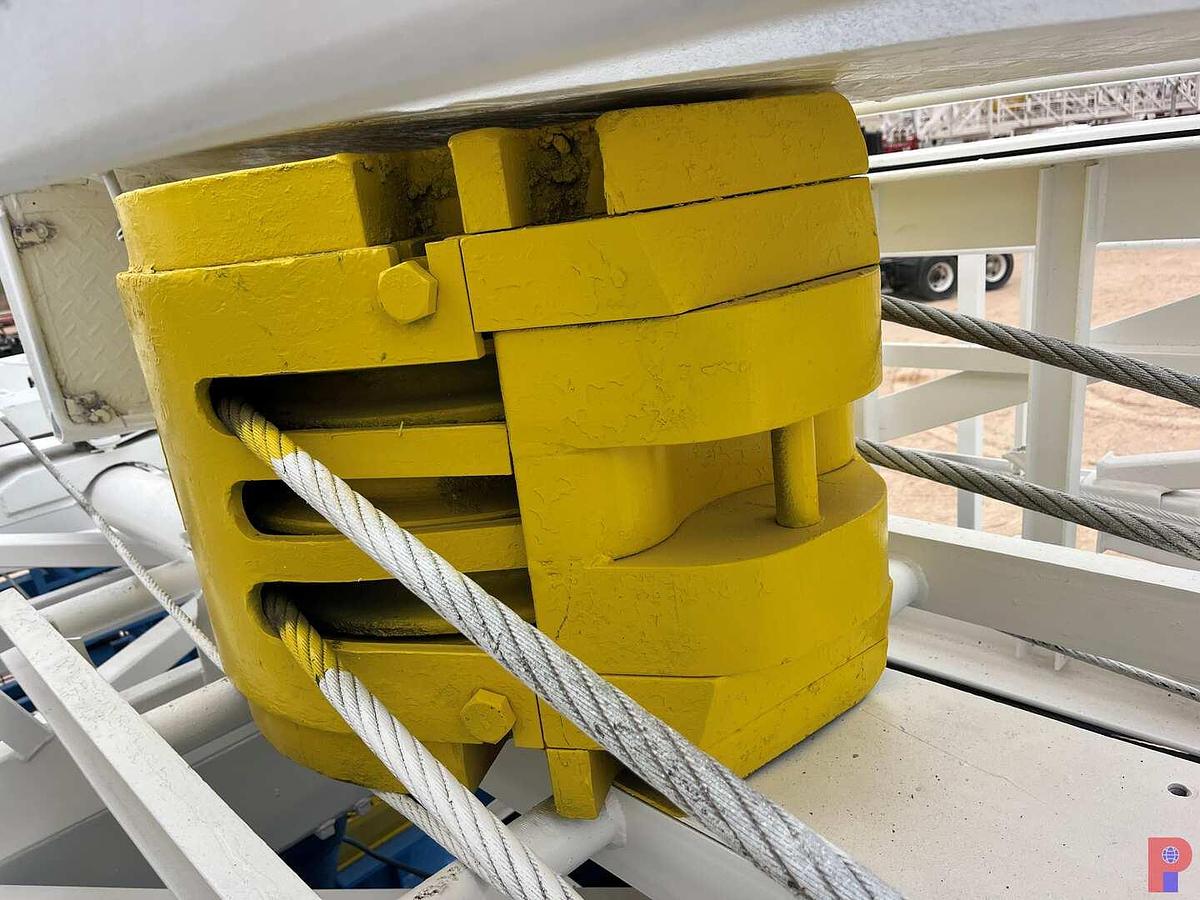 Used SJ PETROLEUM DD 104’-225K 5-AXLE WELL SERVICE WORKOVER RIG