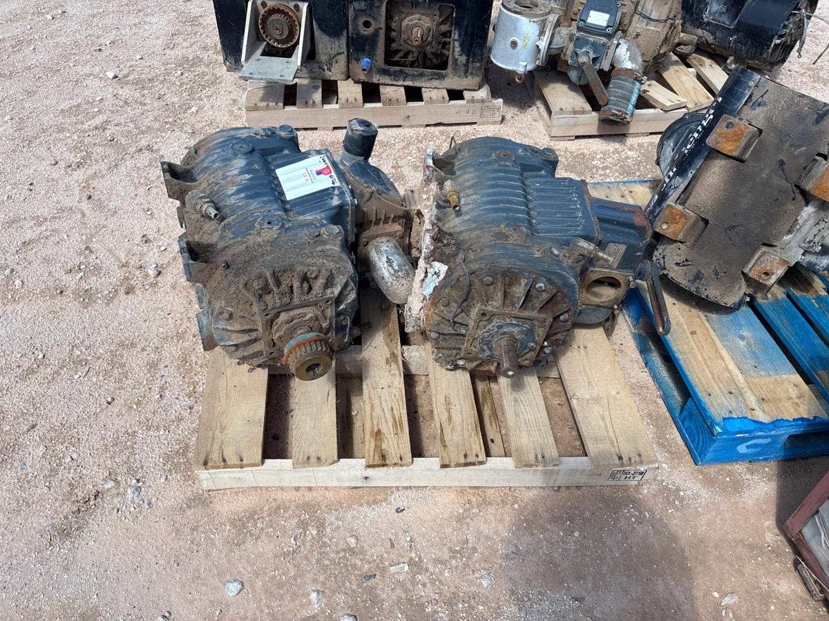 Used (2 pallets) w/ (5) incomplete fruitland & jurop vacuum pumps