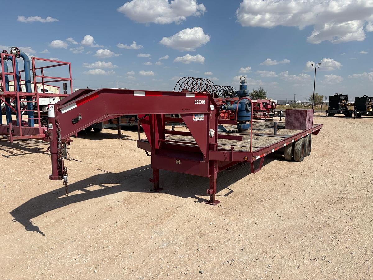 Used 2012 PARKER TRAILERS 26’ X 102” T/A GOOSENECK TOOL TRAILER