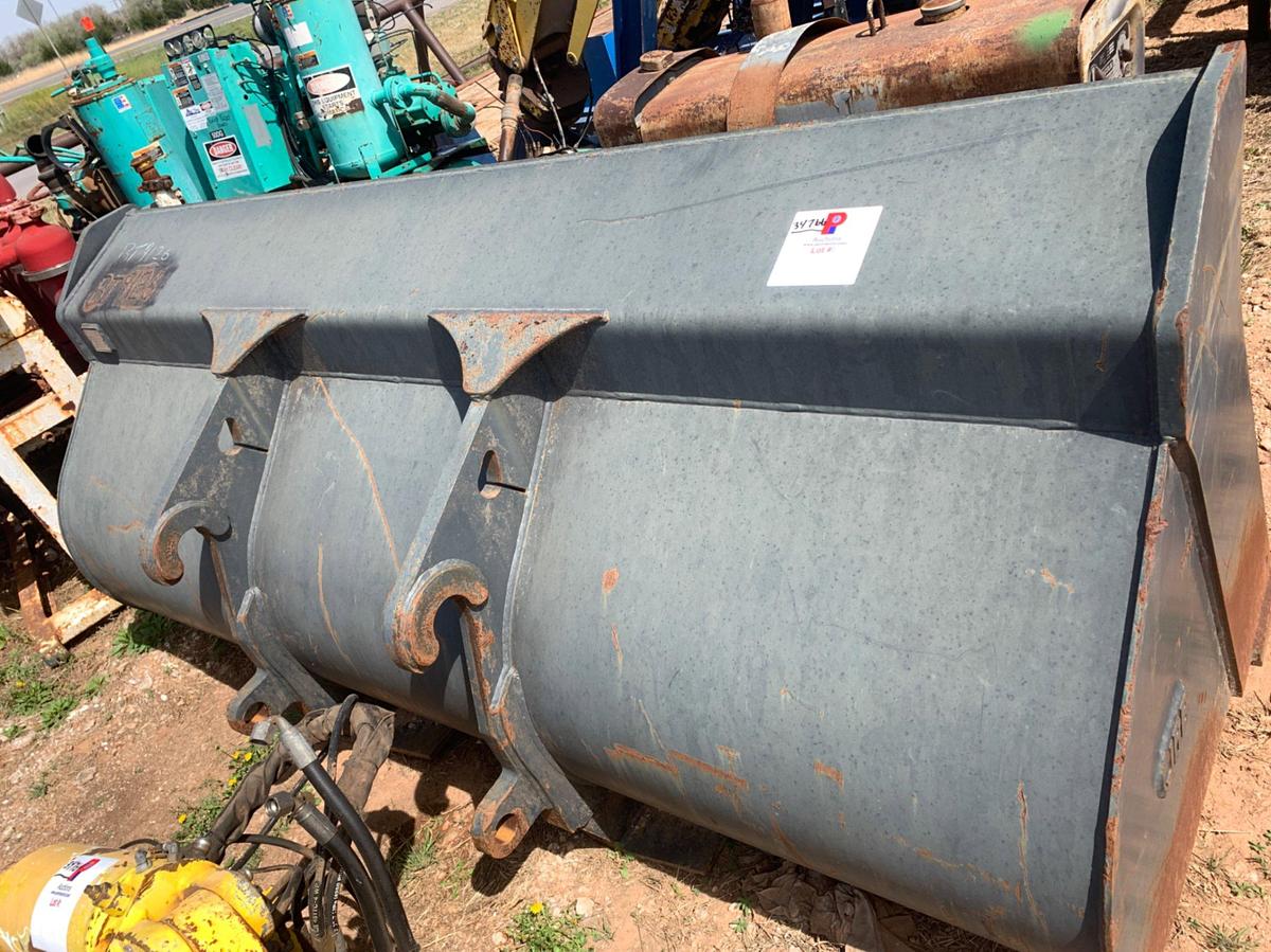 Used 106” x 46” Komatsu WA320-8 3-1/2 YARD Bucket for Loader