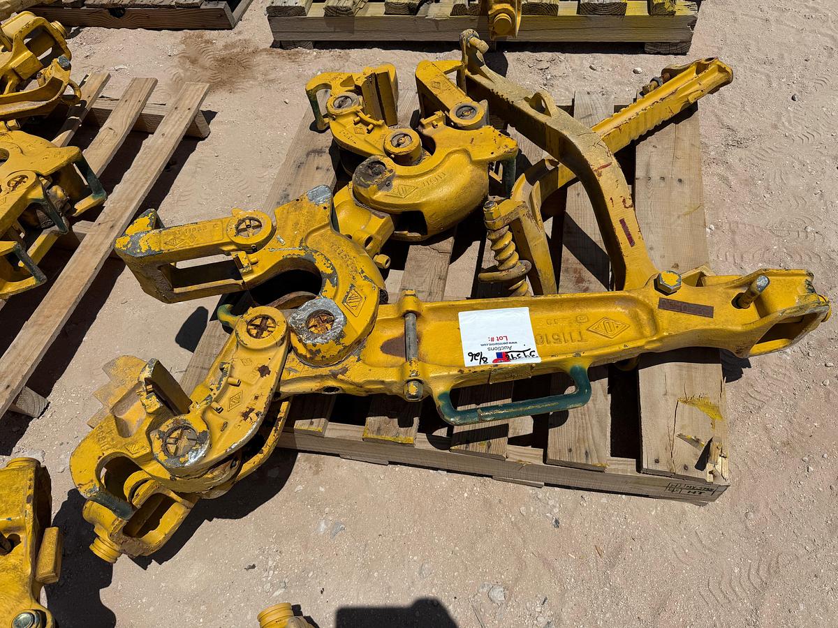 Used (2 X $) AOT TYPE C MANUAL TONGS