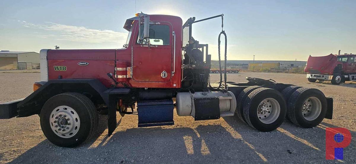 Used 1998 Peterbilt T/A Winch Truck