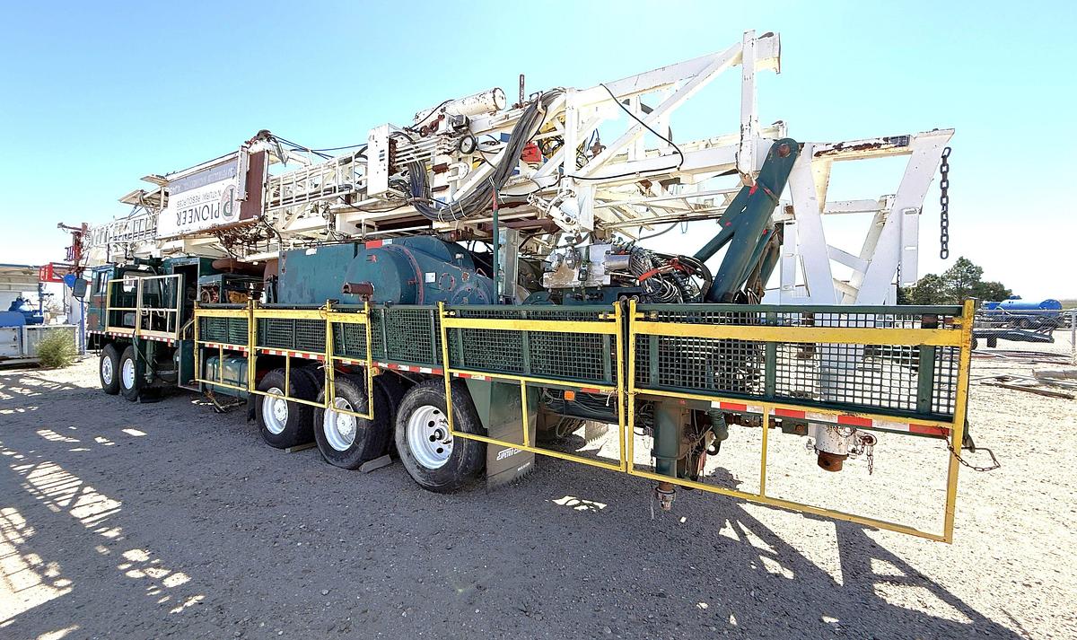 Used 2006 SJ PETRO XJ450 105’-303K LBS. 5-AXLE MOBILE DRILLING RIG