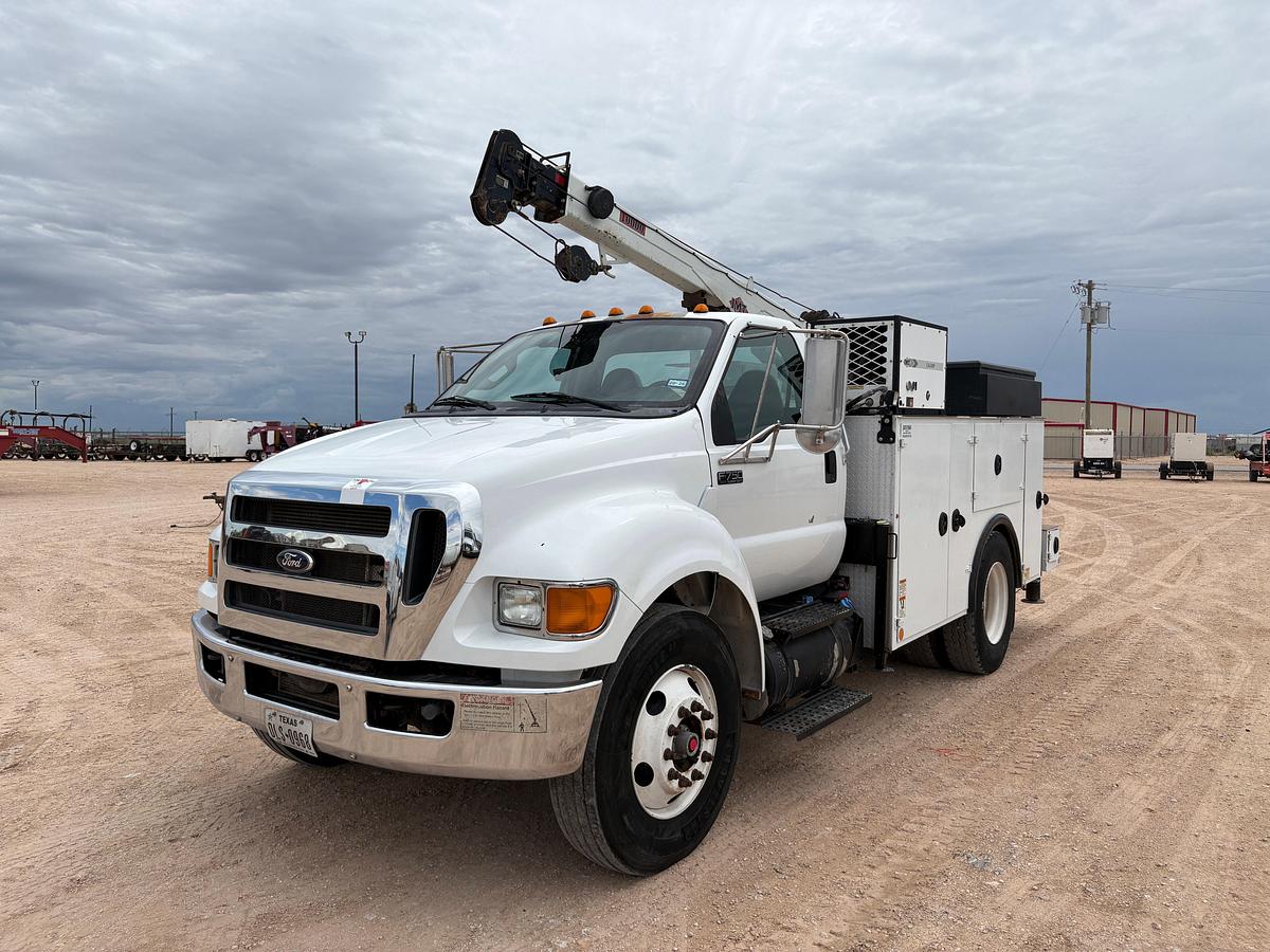 Used 2013 FORD F-750 SUPER DUTY SINGLE CAB SERVICE TRUCK