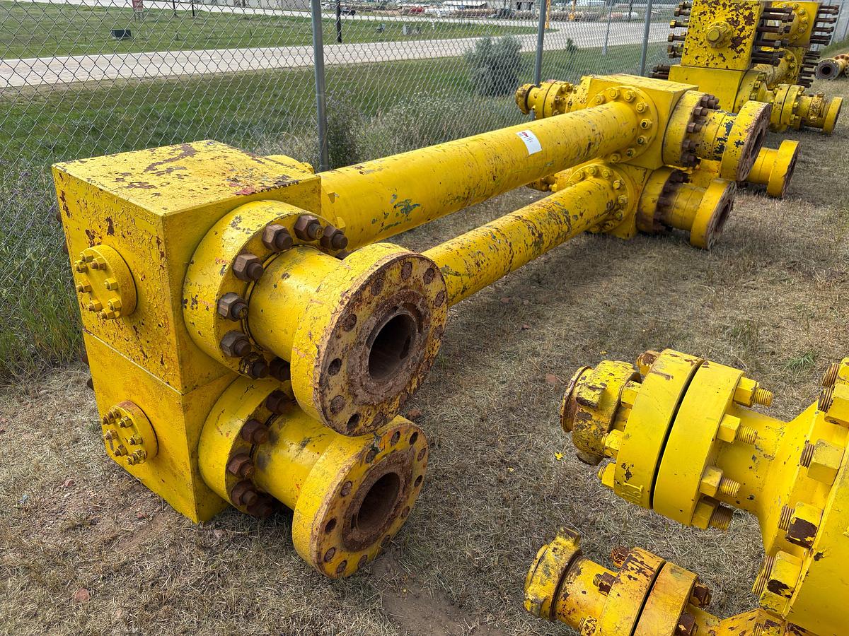 Used (2) 7-1/16” x 10’L spacer spools w/ (4) fluid crosses, (4) 20”l spools, & weco flanges