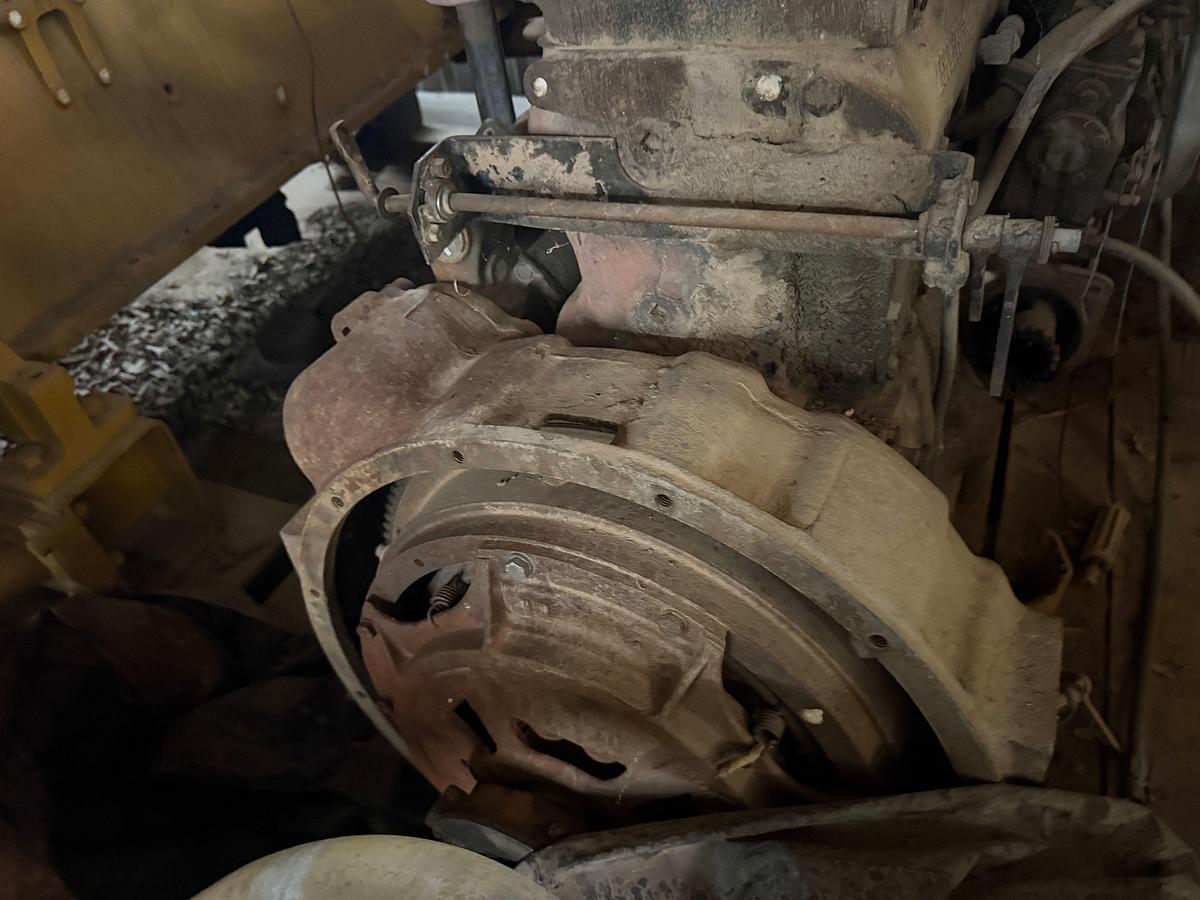 Used MACK E6-285 DIESEL ENGINE CORE F/ PARTS (INCOMPLETE)
