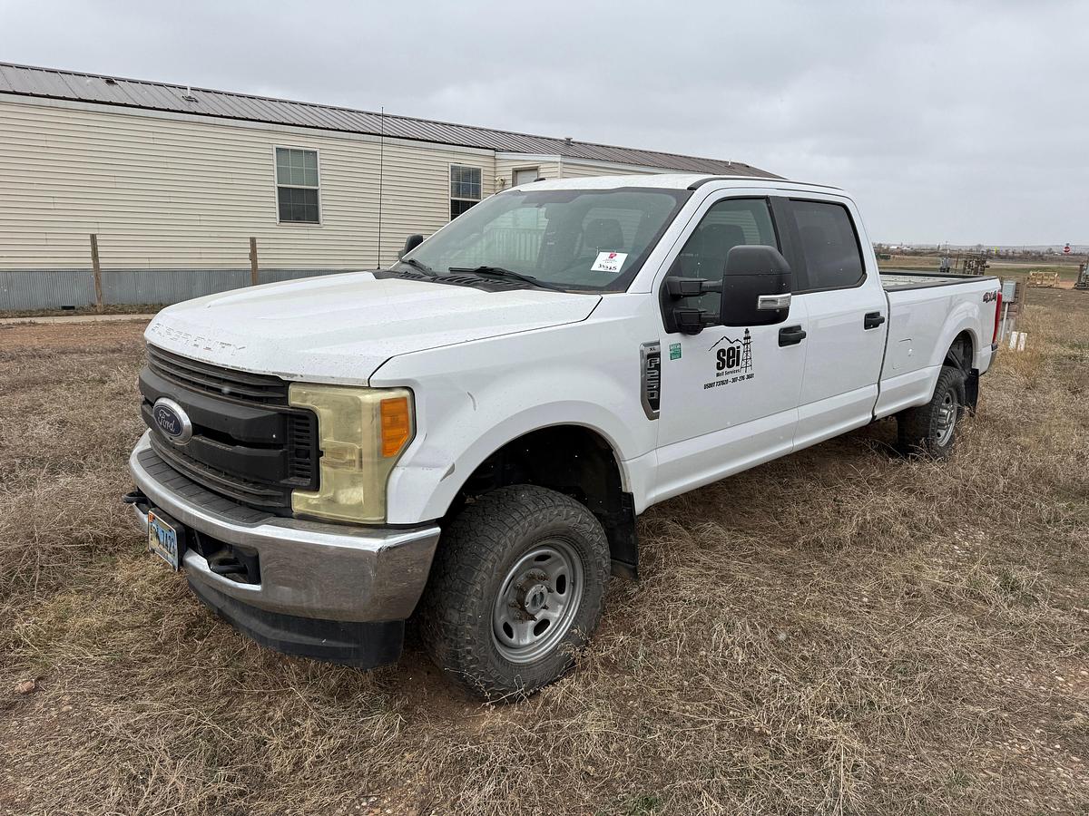 Used 2017 FORD F-250 SUPER DUTY 4WD CREW CAB PICKUP TRUCK