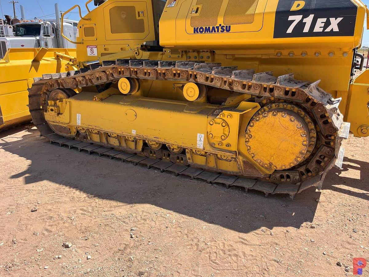 Used 2023 KOMATSU D71EX-24 CRAWLER DOZER