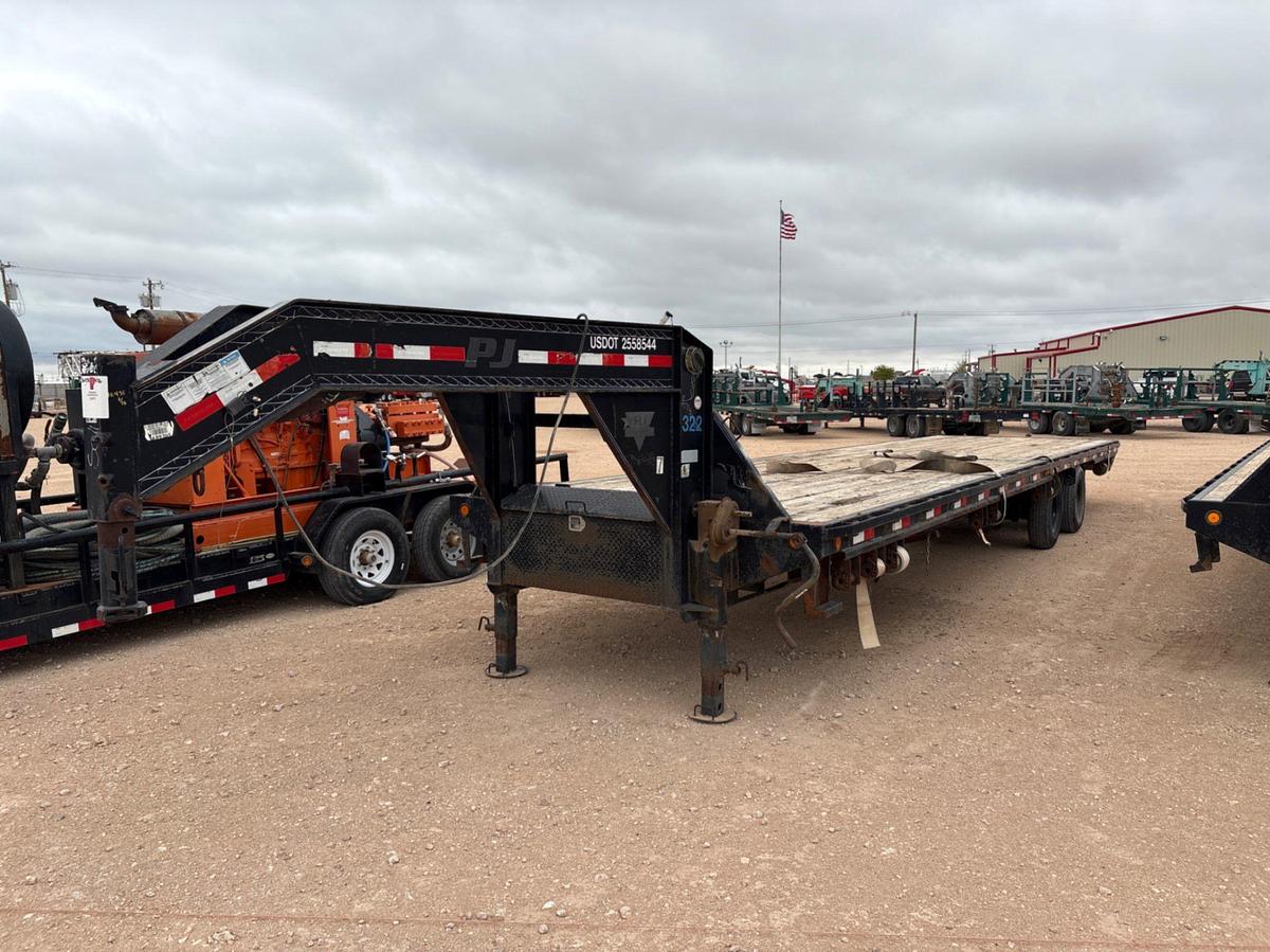 Used 2013 PJ 35’ X 8’ T/A GOOSENECK TRAILER