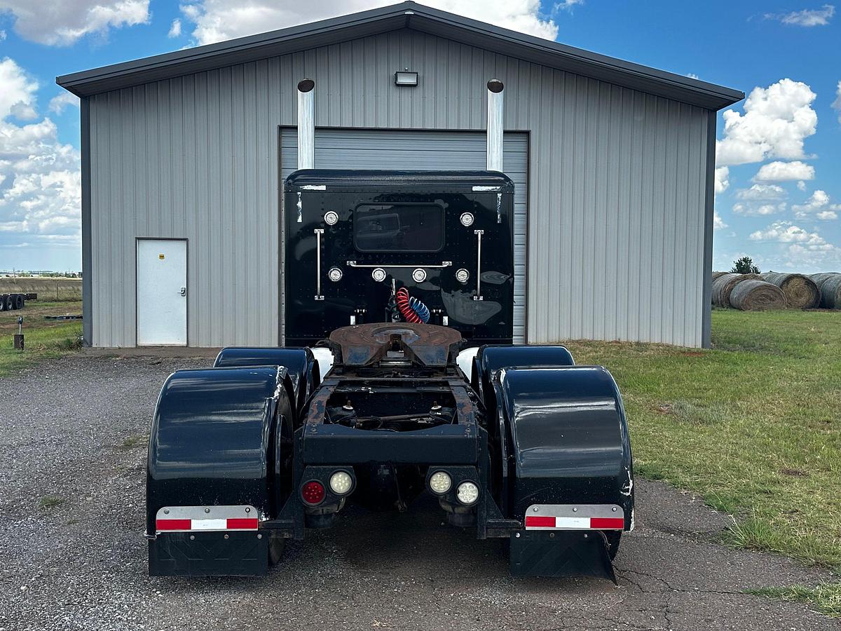 Used 2009 Peterbilt 389 Sleeper Haul Truck