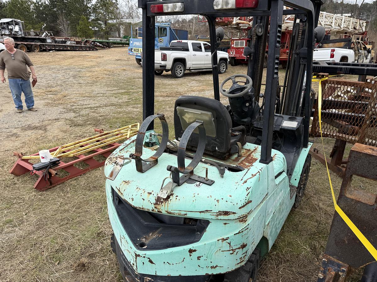 Used MITSUBISHI FG25N 4,400 LB 3-STAGE PROPANE FORKLIFT