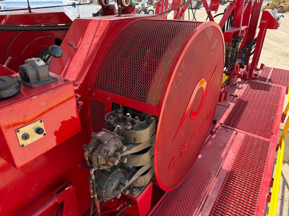 Used FRESHLY REFURBED 2007 CROWN CE600 DD 5 AXLE WELL SERVICE RIG 104'x265K MAST (2026 CAT IV)