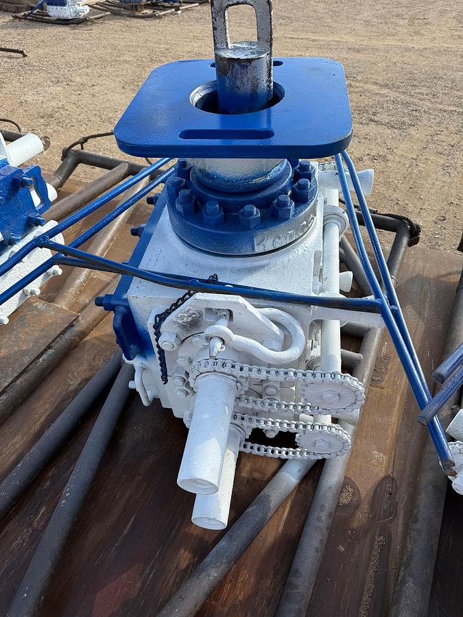 Used 7-1/16 TOWNSEND 3M 2-7/8 DBL MANUAL BLOWOUT PREVENTER, CHARTED