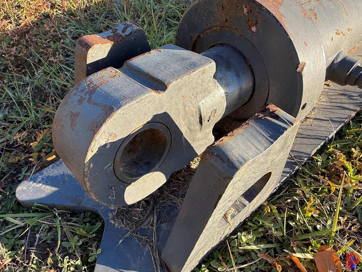 Used 44” X 6” HYDRAULIC CYLINDER W/ MOUNTING PLATE