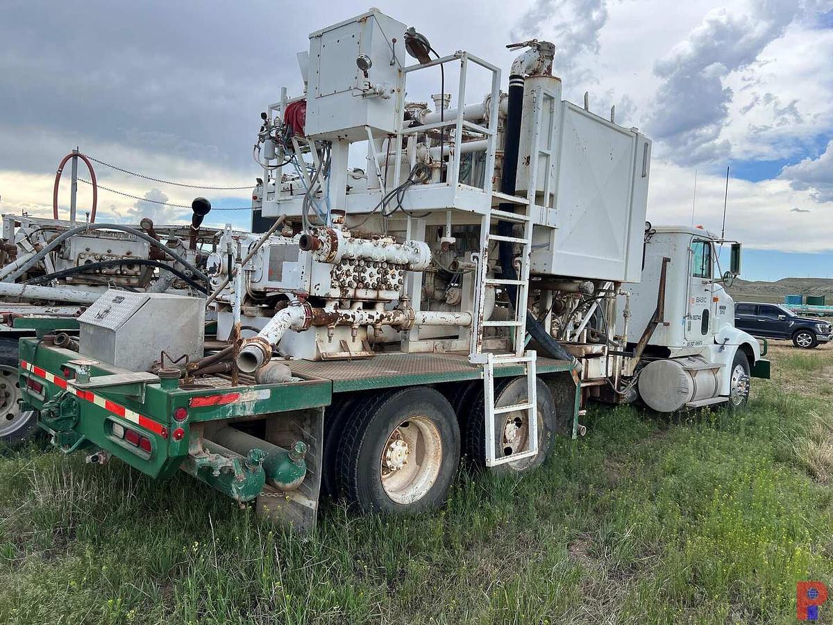 Used 1999 INTERNATIONAL  9400 T/A CEMENT PUMP TRUCK