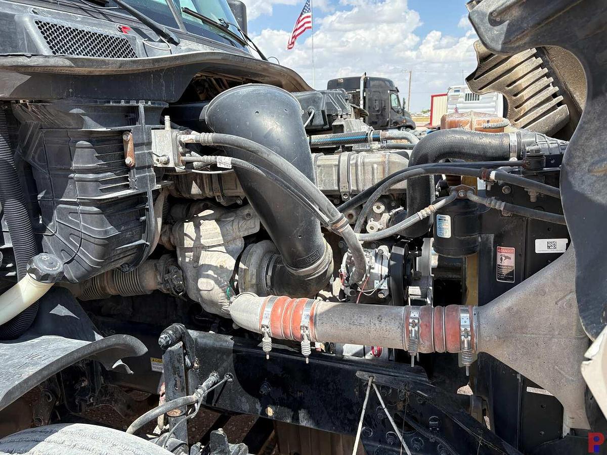 Used 2018 FREIGHTLINER CASCADIA T/A SLEEPER HAUL TRUCK