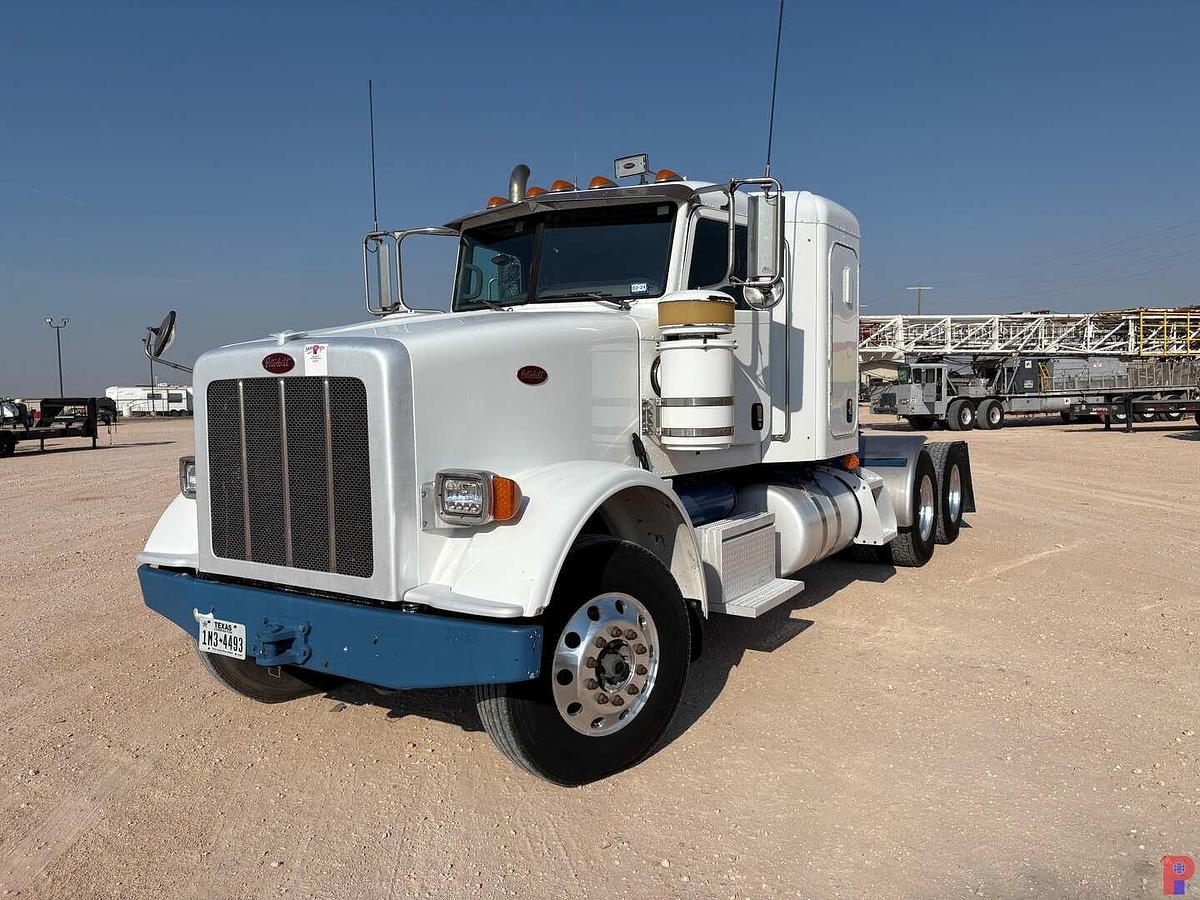 Used 2013 PETERBILT 367 T/A SLEEPER HAUL TRUCK