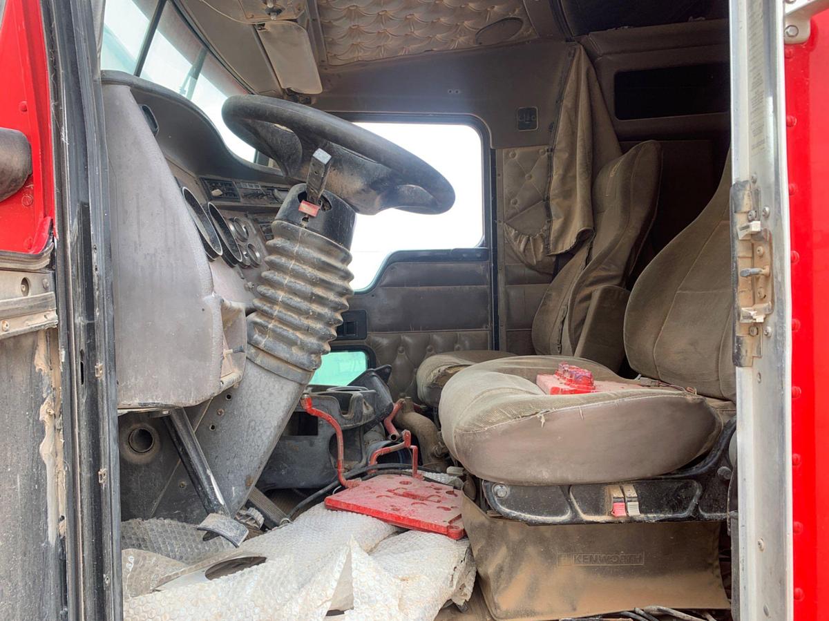 Used Kenworth Aerocab W900L Sleep Parts Truck