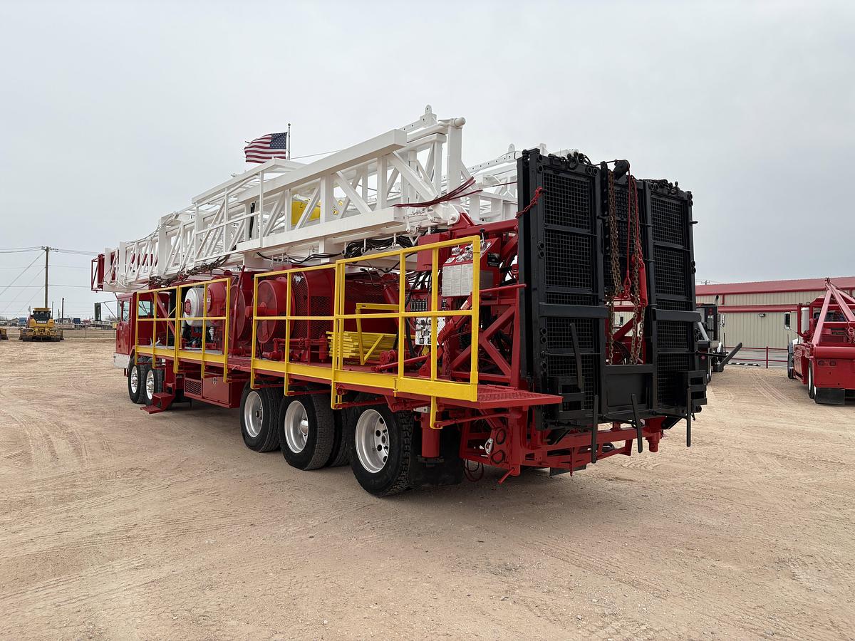 Used 2012 RIG WORKS MUSTANG 550 5-AXLE WELL SERVICE RIG