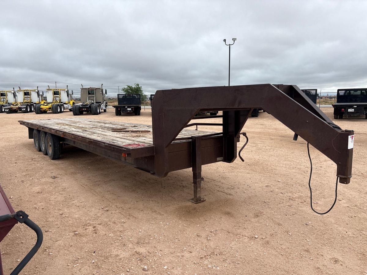 Used SHOPBUILT 30’ x 7.5’ 3-axle gooseneck trailer