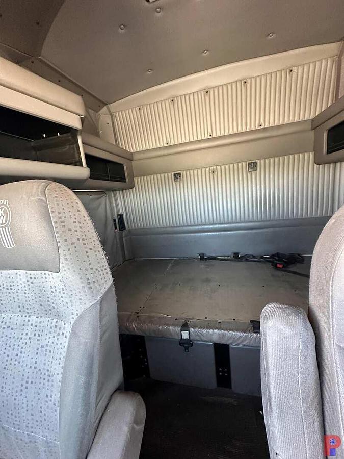 Used 2015 KENWORTHT-660 T/A SLEEPER TRUCK TRACTOR
