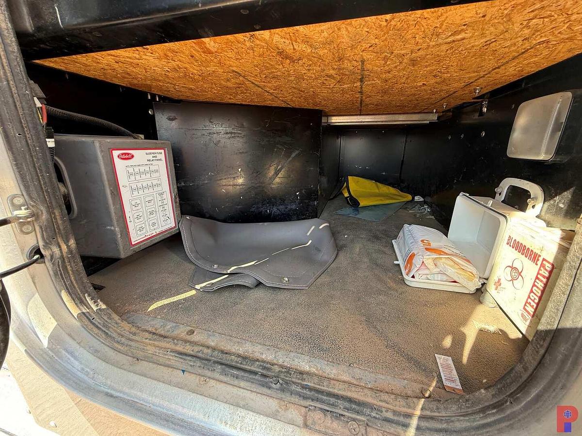 Used 2013 PETERBILT 388 TRI AXLE SLEEPER HAUL TRUCK