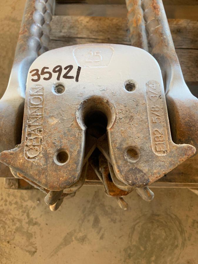 Used (2) 5/8-3/4 OBANNON Plate Type 25 Ton Rod Elevators