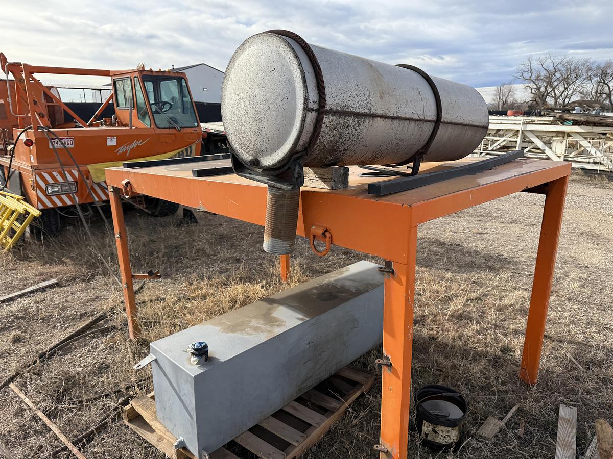 Used TAYLOR DD260HD 5-AXLE WELL SERVICE RIG CHASSIS F/ PARTS ONLY