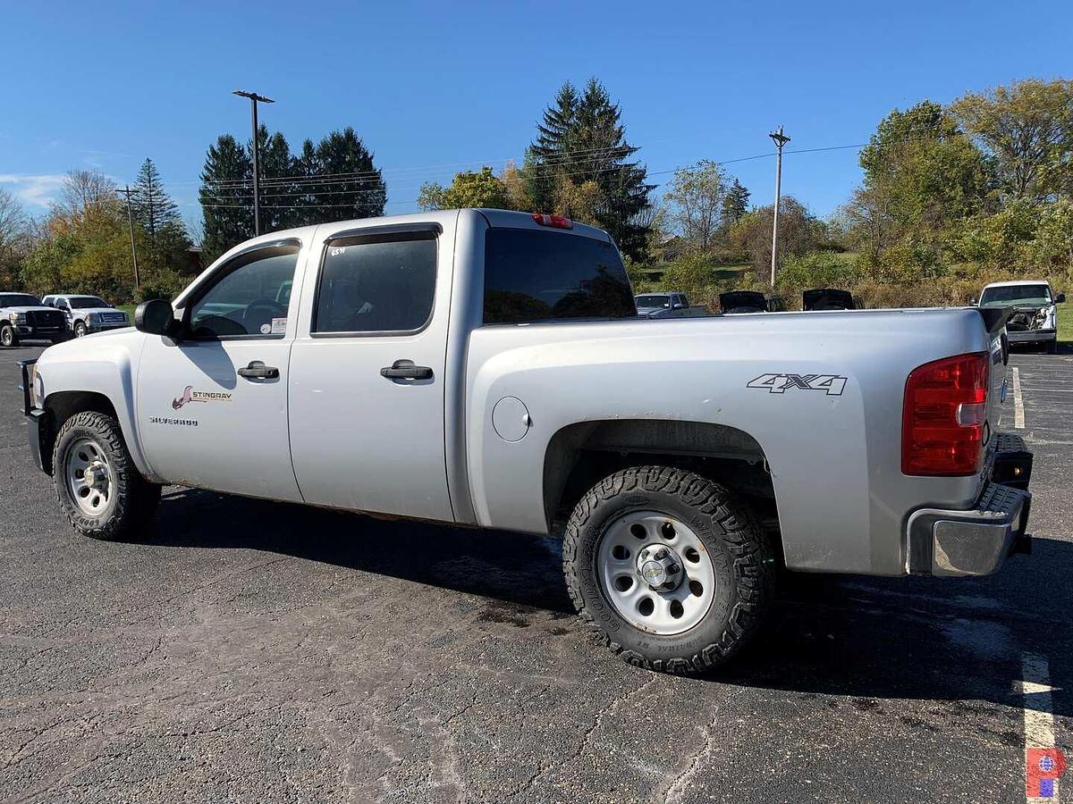 Used 2013 CHEVROLET SILVERADO 1500 4X4 CREW CAB PICKUP