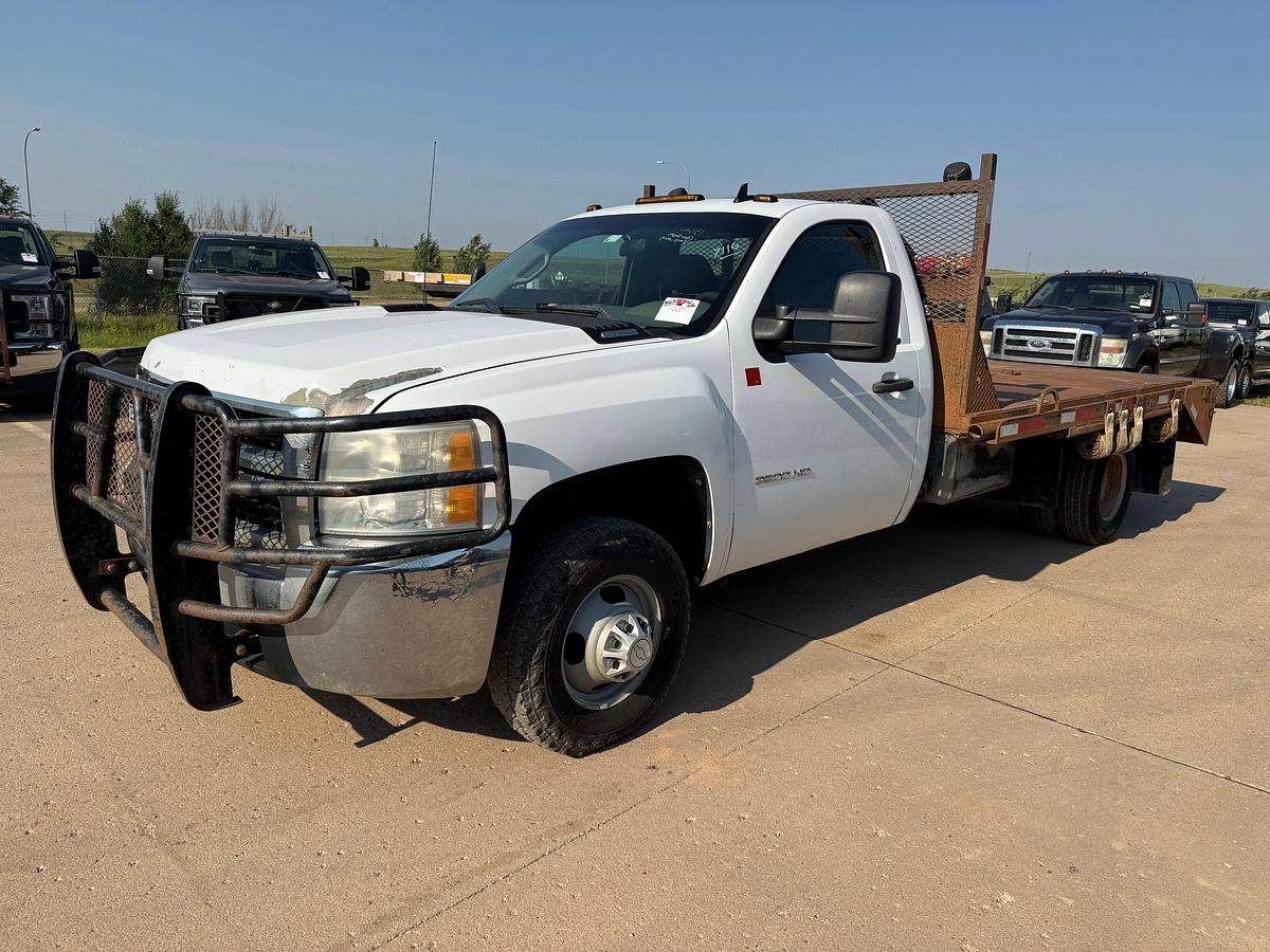 Used 2010 CHEVROLET SILVERADO 3500HD CC ROUSTABOUT FLATBED WINCH TRUCK