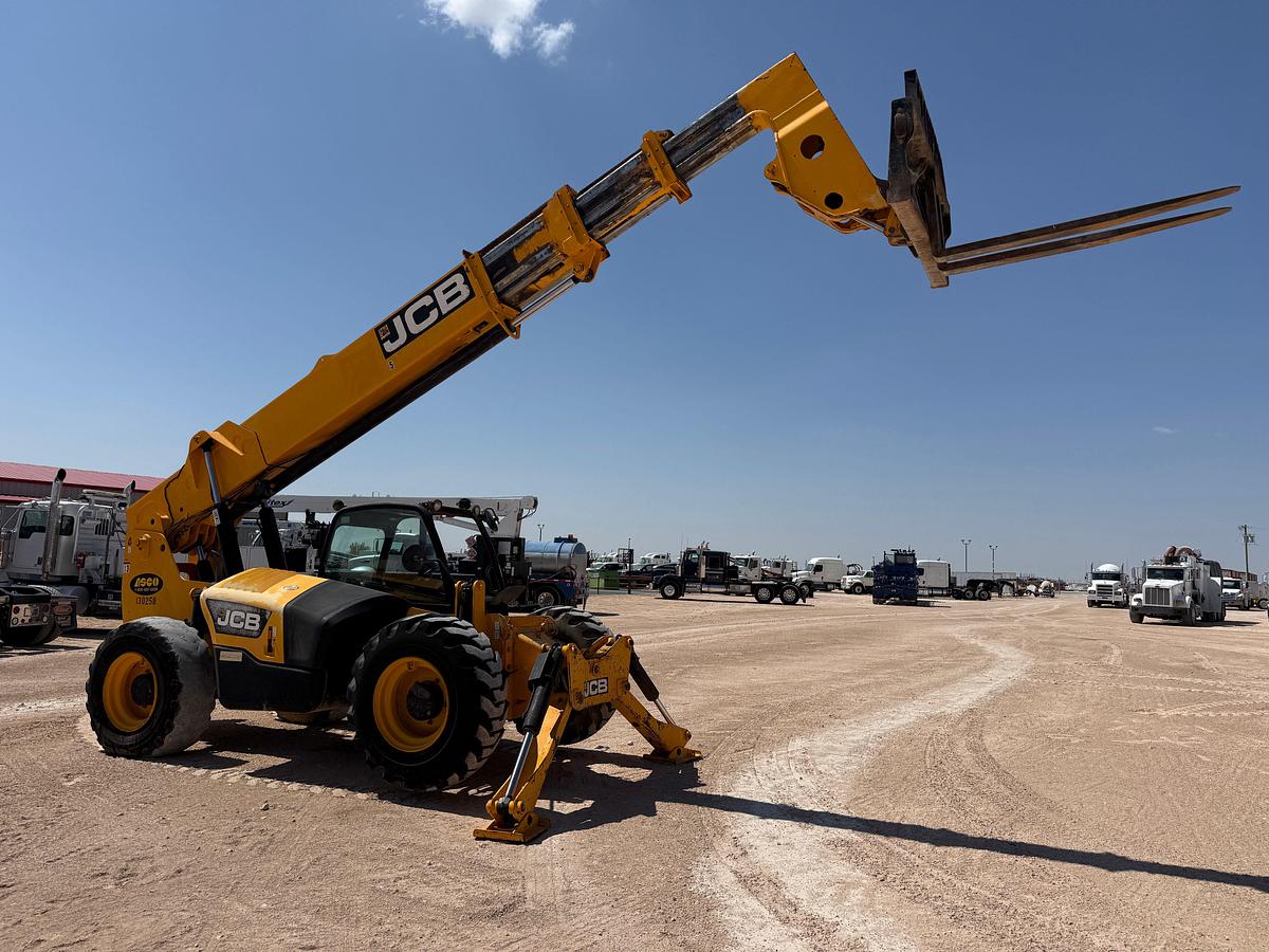 Used 2011 JCB 510-56 10,000lb telehandler forklift