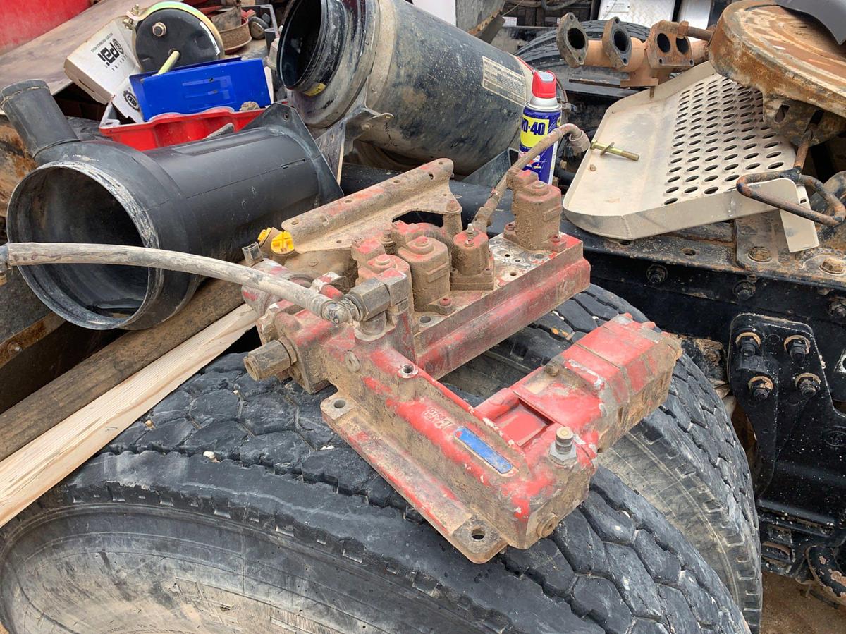 Used Kenworth Aerocab W900L Sleep Parts Truck